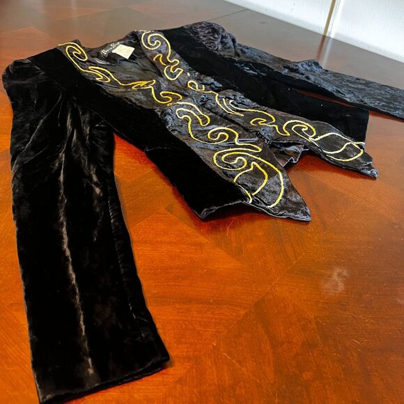 Vintage Barrie Stephens Black Velvet Womens Jacket W/Gold Embroidery Size 8 - Picture 7 of 10